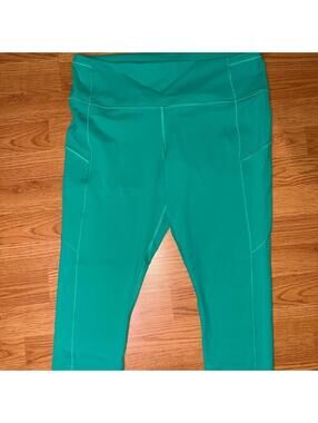 Lululemon Women's Green Legging sz 14